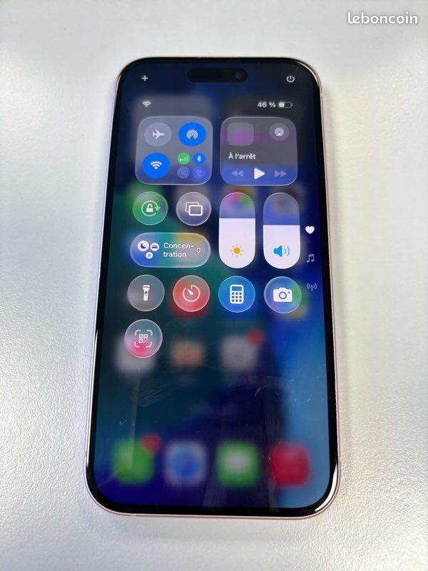IPhone 15 - 128GO (image 9)