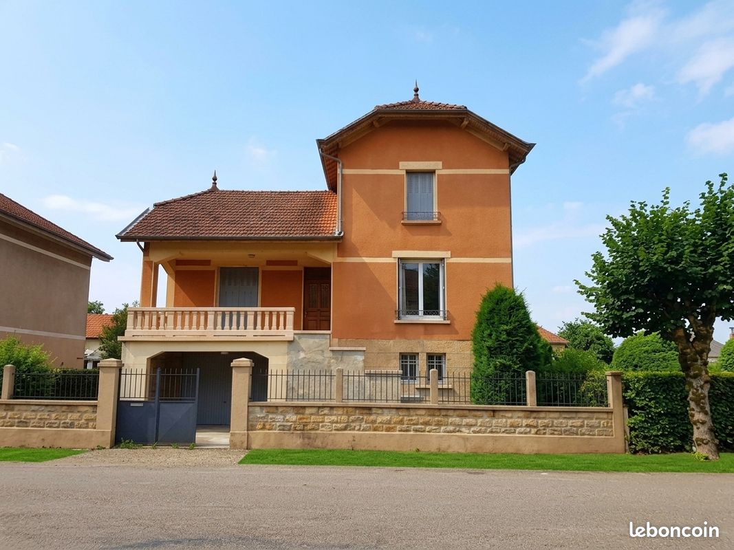 Maison 4 pièces 96 m² · à Coligny · 96 m² · 230 000 €