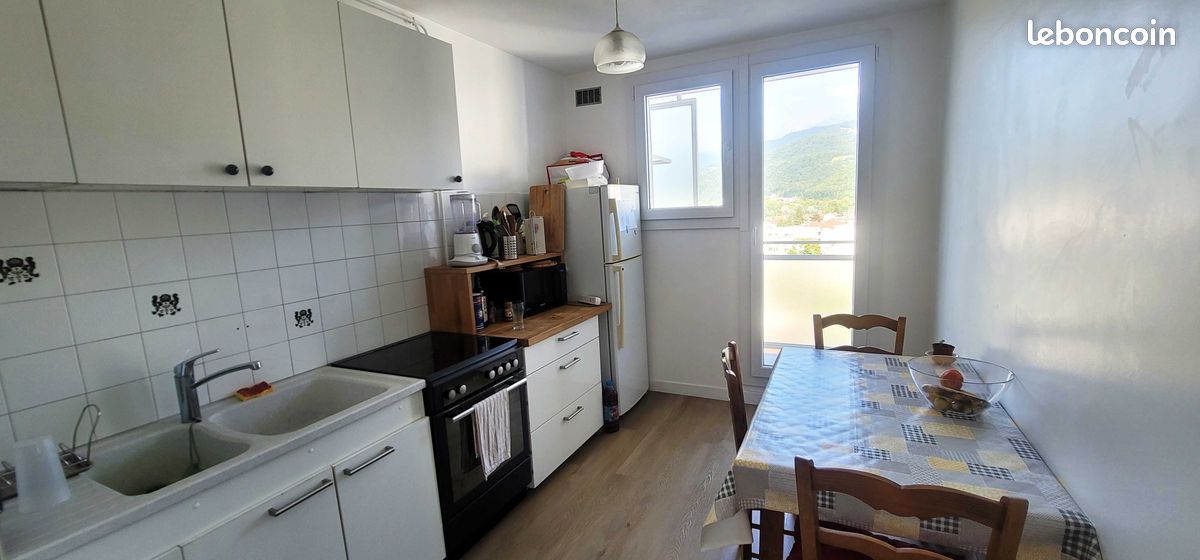 Appartement 3 pièces 68 m² · à Saint-Martin-d'Hères · 68 m² · 960 €