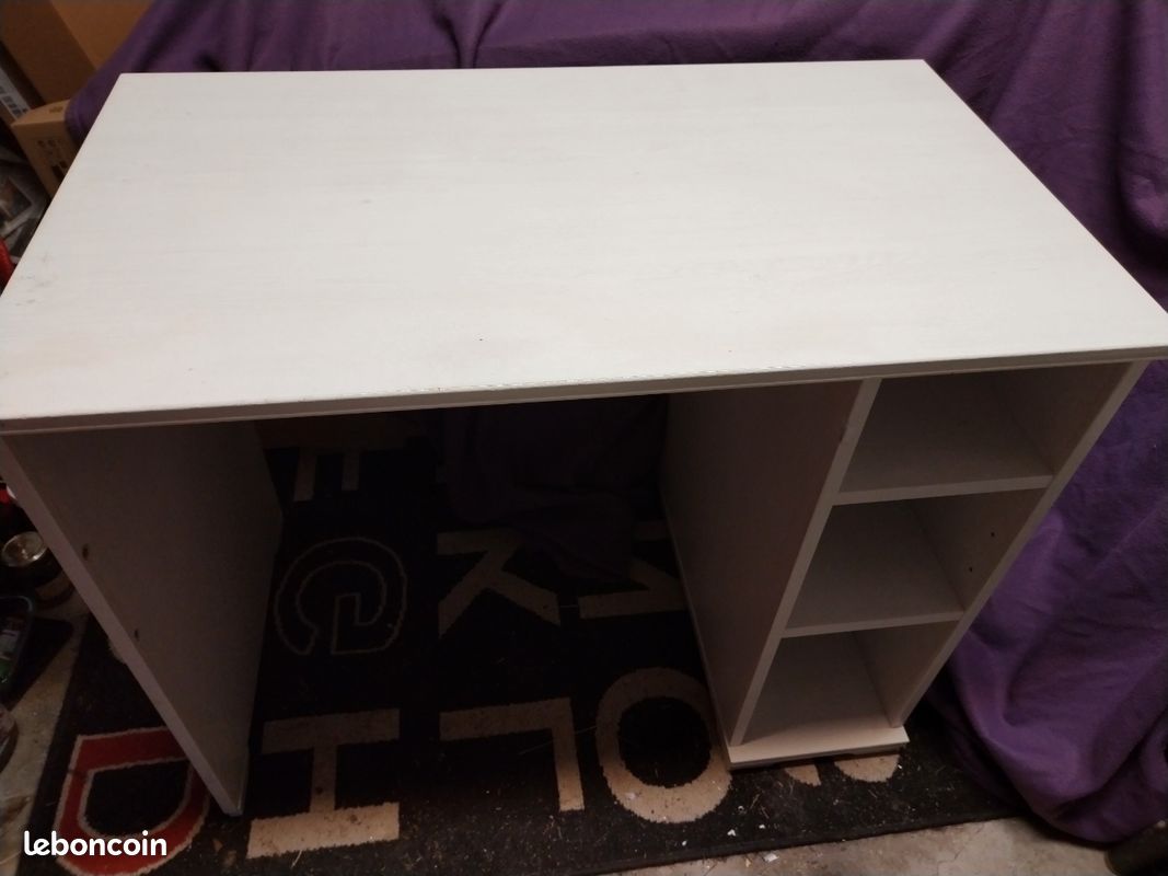 Bureau (image 2)