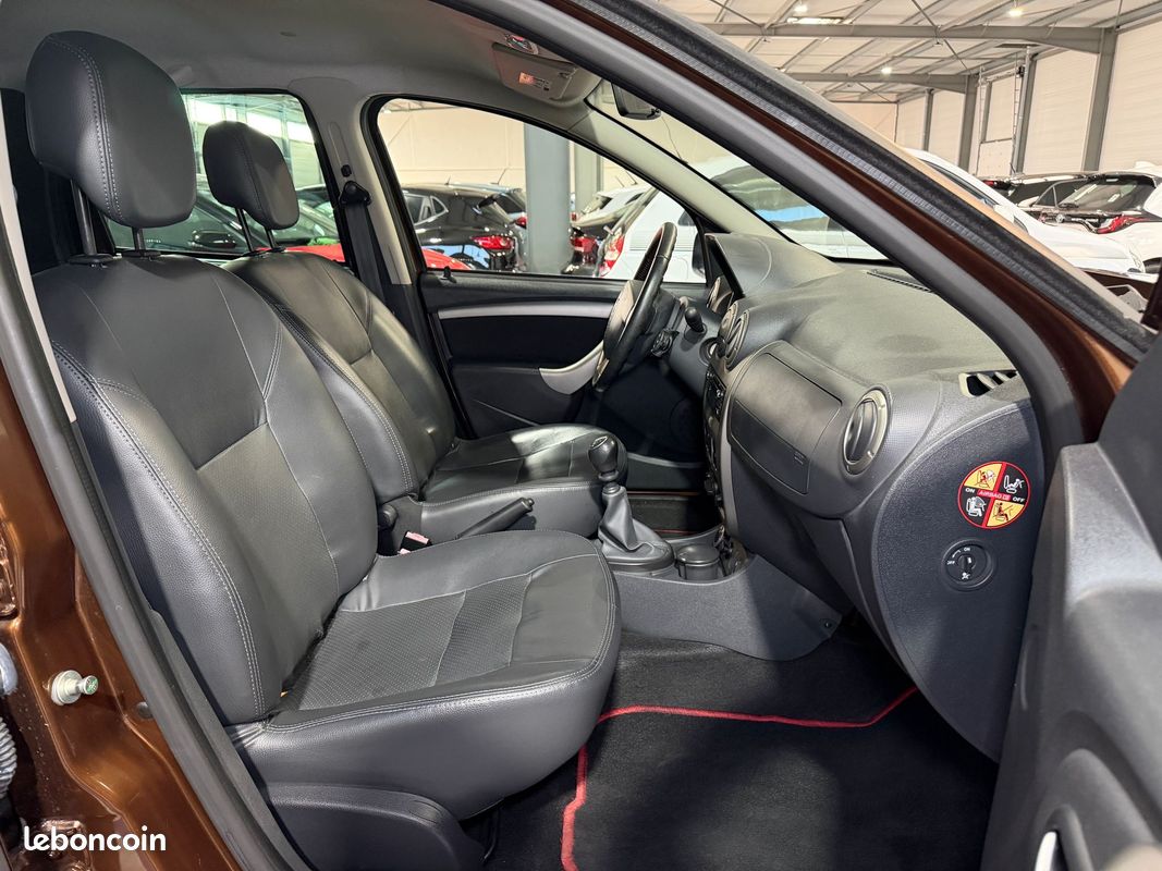 Dacia duster 1.5 dci 110ch prestige plus 4x4 de 1 ere main / distribution faite / attelage / clim / jantes alu / garantie (image 7)