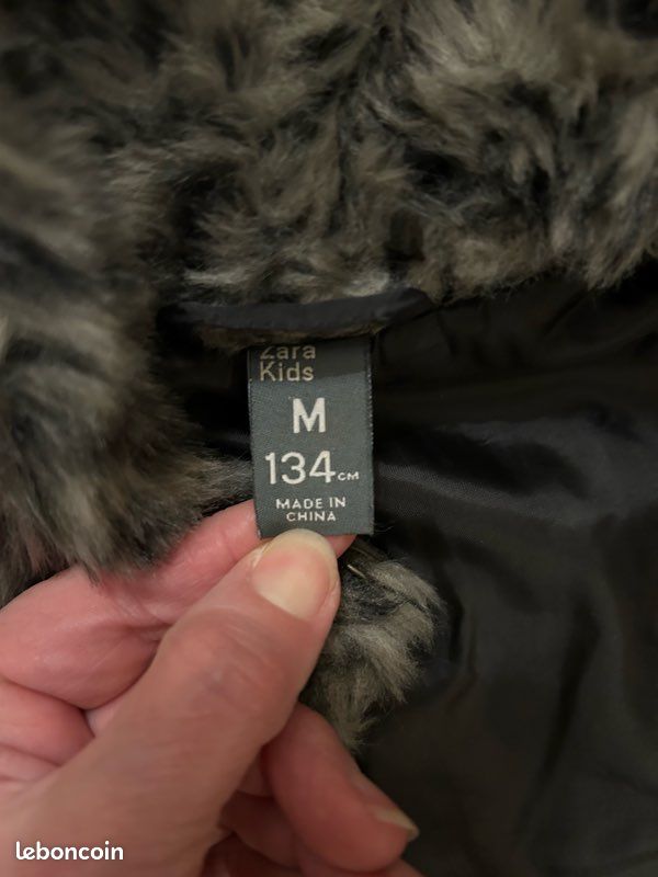 Gilet Zara Fausse Fourrure Noir Avec Capuche, Taille 12/13 Ans - Occasion Très Bon état, Modèle TOP ST519