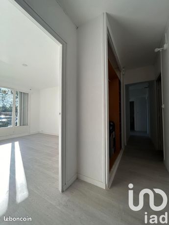 https://img.leboncoin.fr/api/v1/lbcpb1/images/2d/94/09/2d940922eb1c883f942547133119df430c8b4496.jpg?rule=ad-image