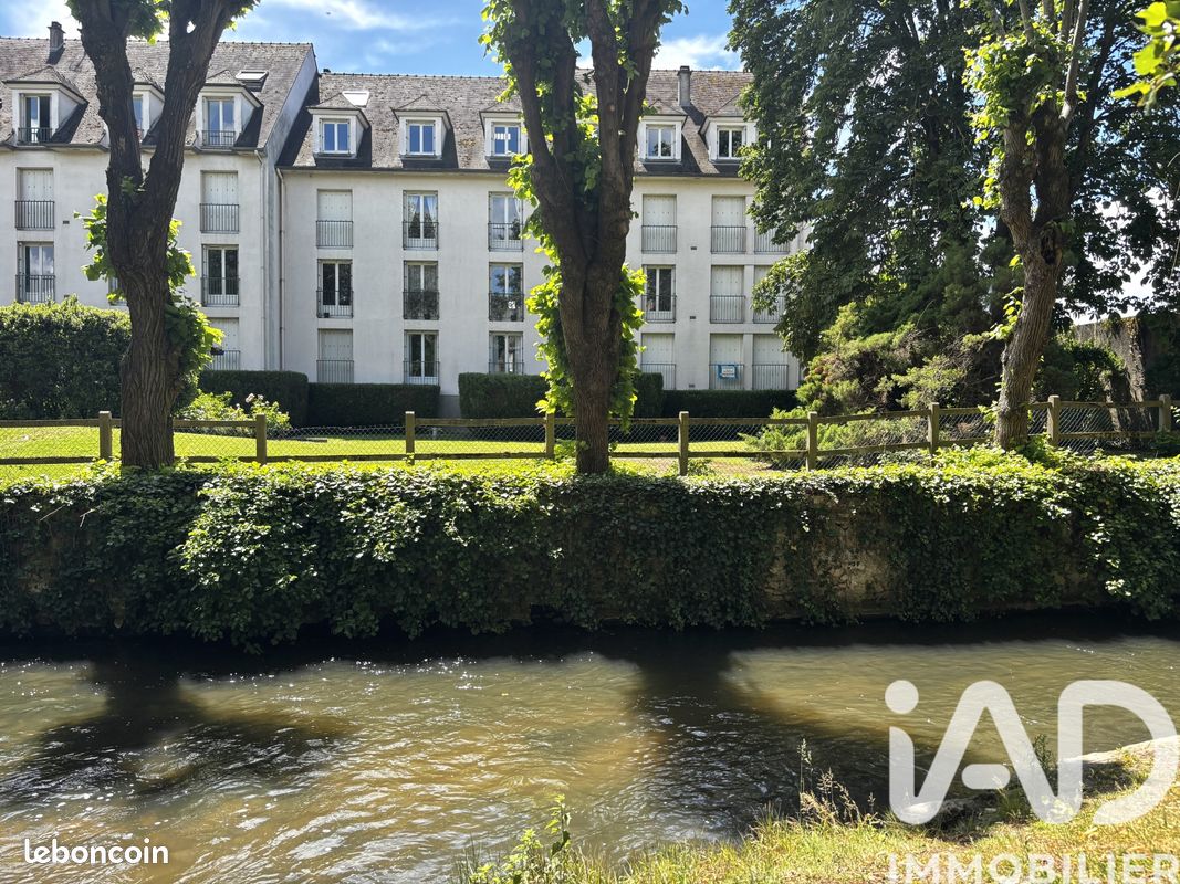 Appartement 3 pièces 91 m² · à Senlis · 91 m² · 240 000 €