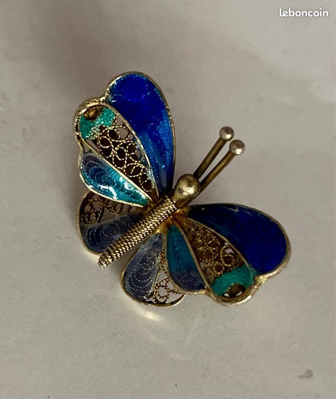 Broche Papillon Ancienne – Filigrane Argenté – Bijou Vintage Délicat – 2816
