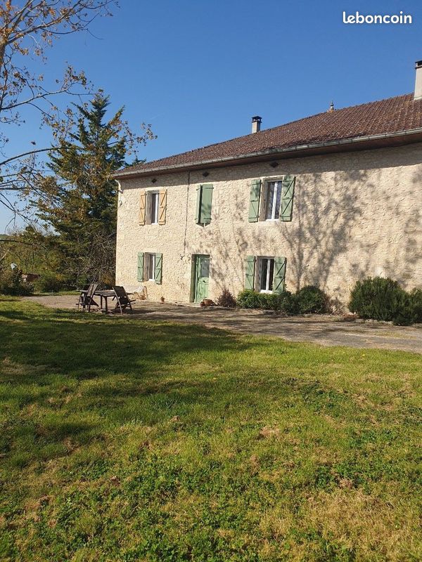 Maison 7 pièces 266 m² · à Sarrant · 266 m² · 431 000 €