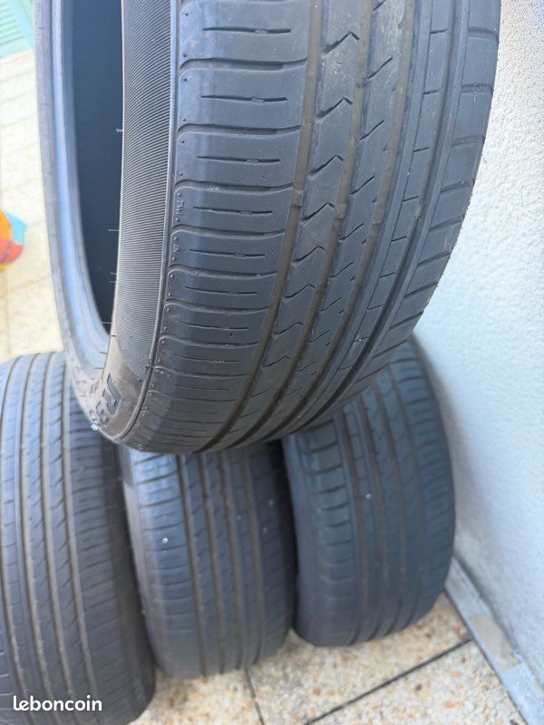 Pneus voiture (image 1)