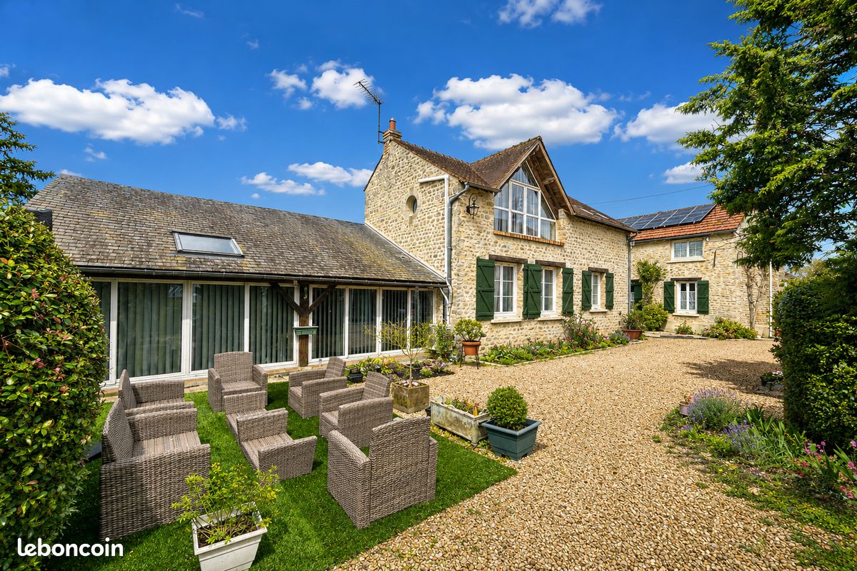 Maison 6 pièces 190 m² · à Le Mérévillois · 190 m² · 348 500 €