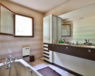Maison 980 000 € - 323 m²