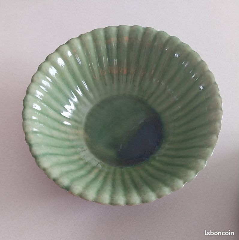 2 Grandes Assiettes Vertes Céramique Émaillée - Terre Cuite/Grès Signé SD