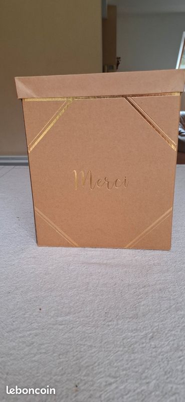 Urne en carton MERCI (image 1)