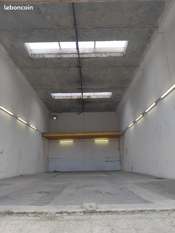 Local de stockage 80 m² – Sécurisé – Chaumes-en-Retz (image 2)