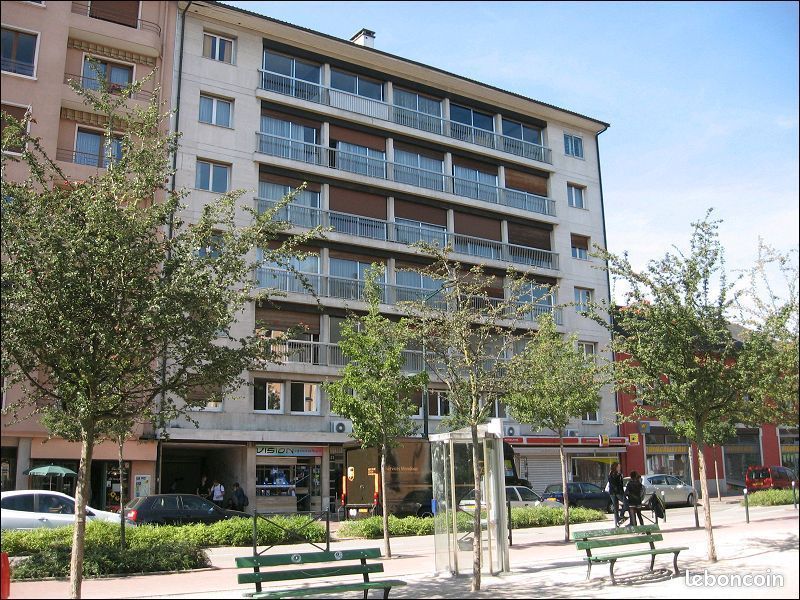 Parking Annecy · 84 €/mois