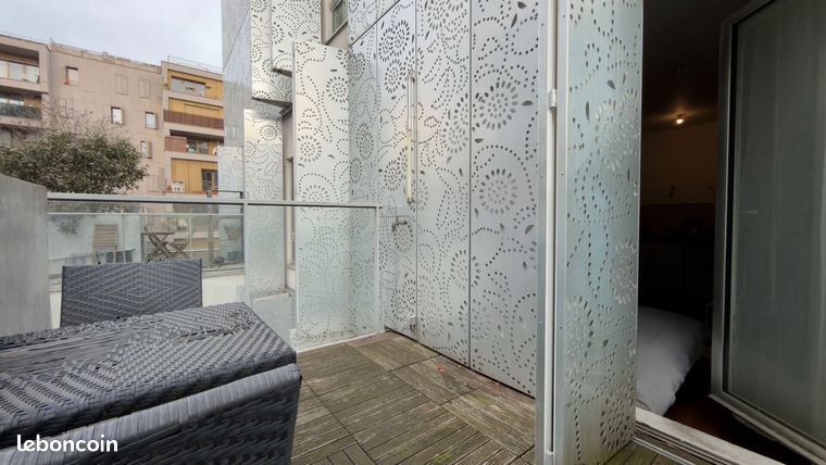 Studio 1 pièce 25 m² — 3