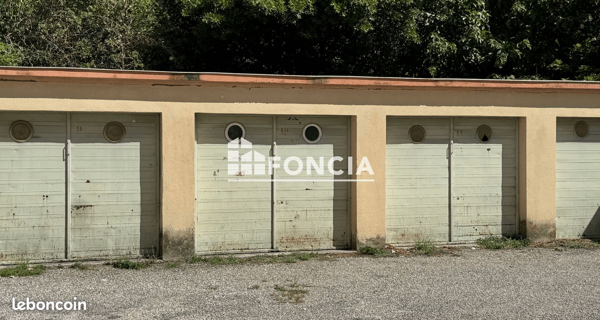 Parking 18 m² · à Avignon · 18 m² · 17 000 €