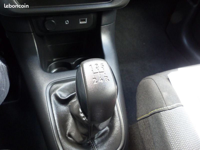 Citroen C3 PURETECH 82CH GRAPHIC (image 23)