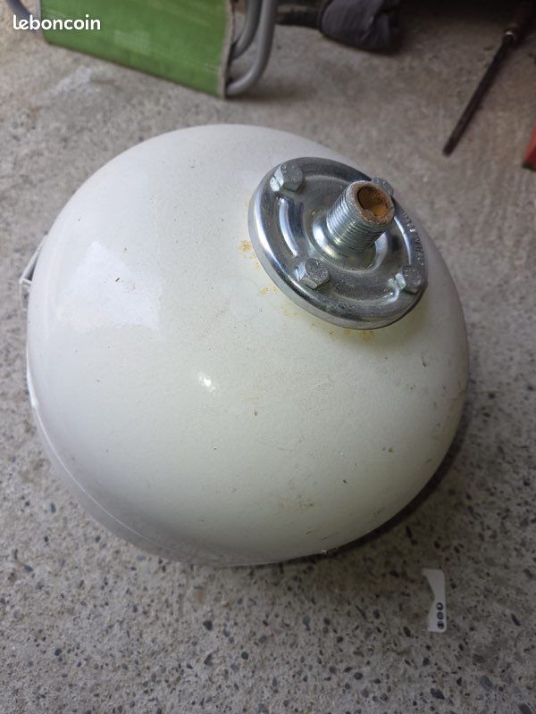 Vase d'expansion sanitaire Watts (image 2)