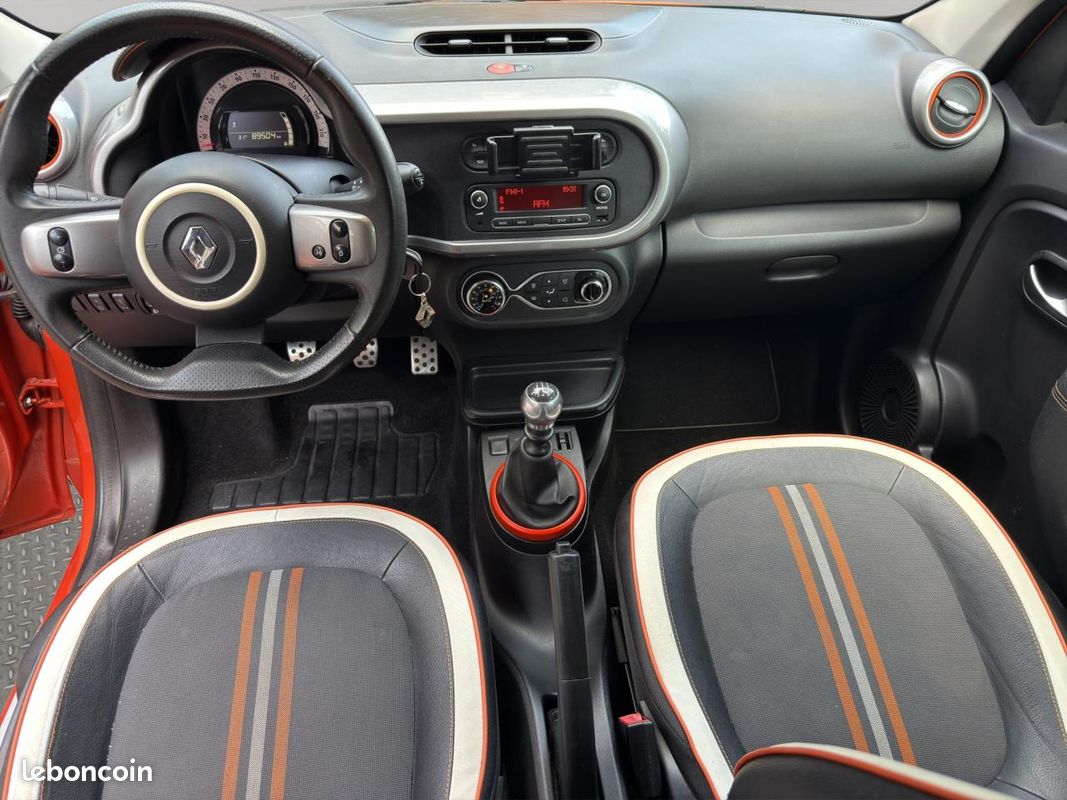 RENAULT TWINGO 0.9 TCe - 110 III BERLINE GT PHASE 1 (image 14)