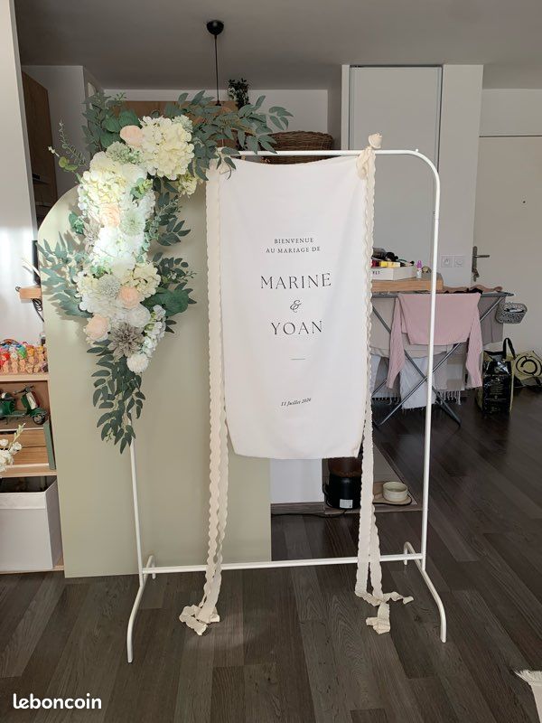 Support panneau de bienvenue mariage (image 1)