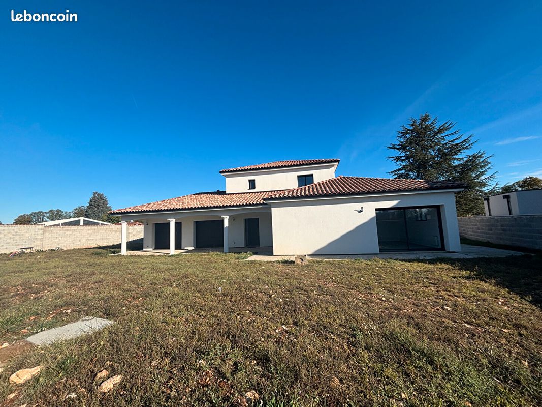 Maison 6 pièces 172 m² · à Villieu-Loyes-Mollon · 172 m² · 399 000 €