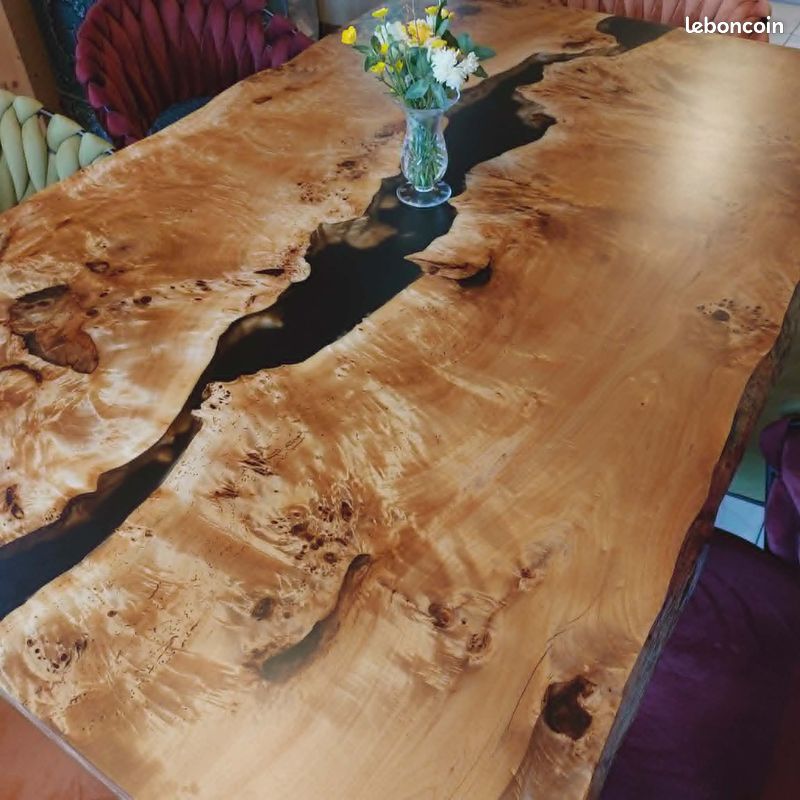 Table haut de gamme en résine époxy et bois noble (image 7)
