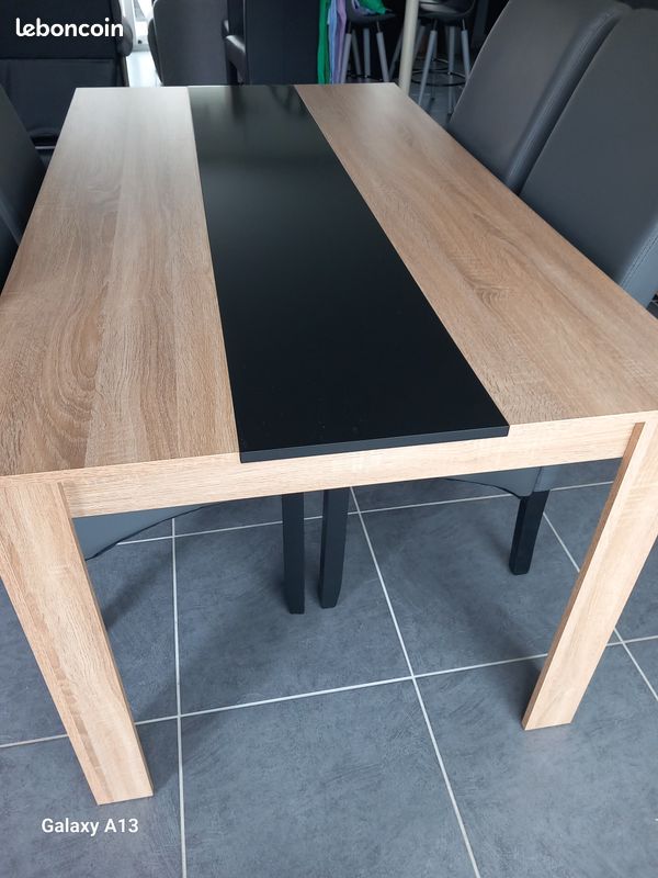 Table salle a mangé (image 1)