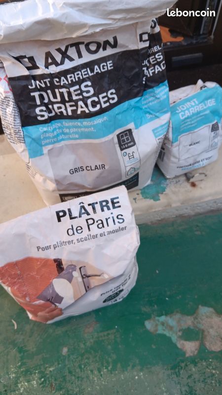 Lot de joint carrelage et plâtre de Paris (image 2)