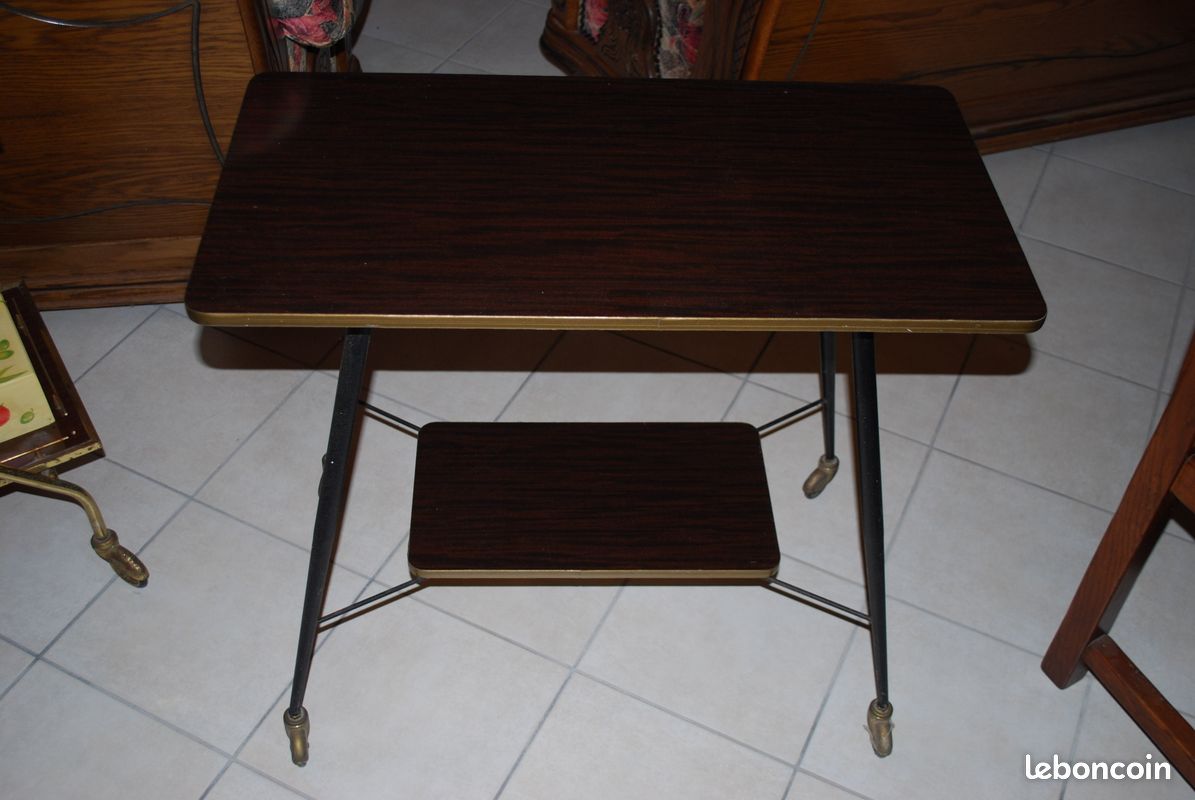 Table pour télévision vintage (image 2)