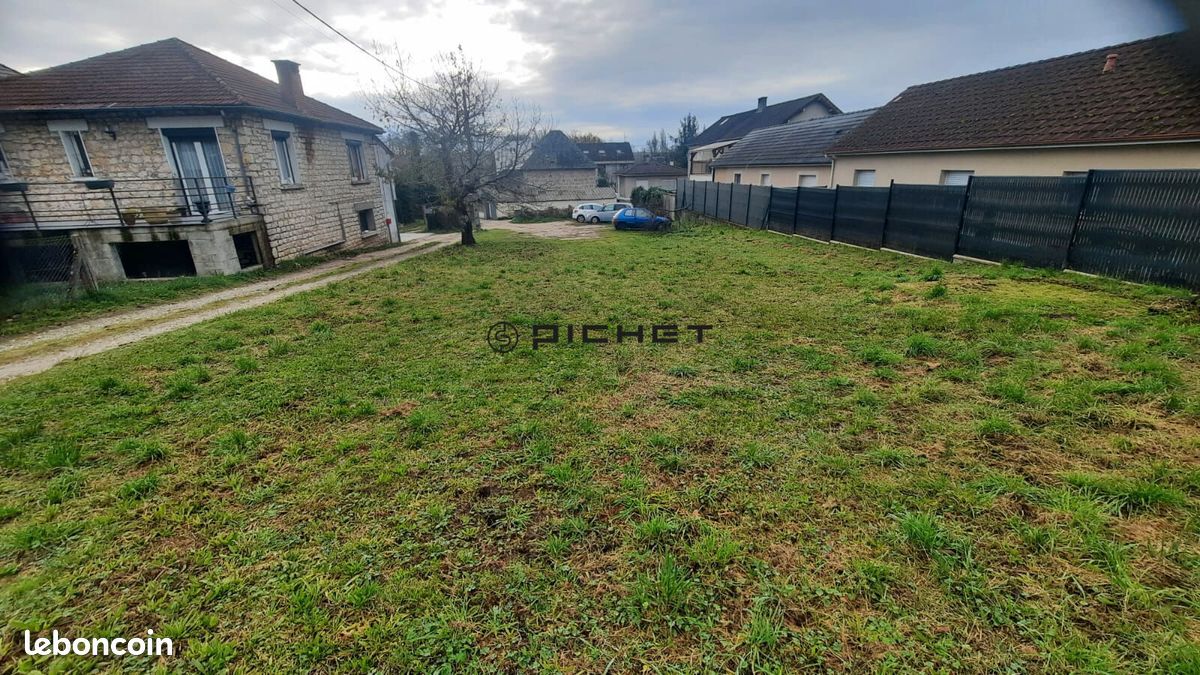 Terrain 838 m² · à Malemort · 838 m² · 54 500 €