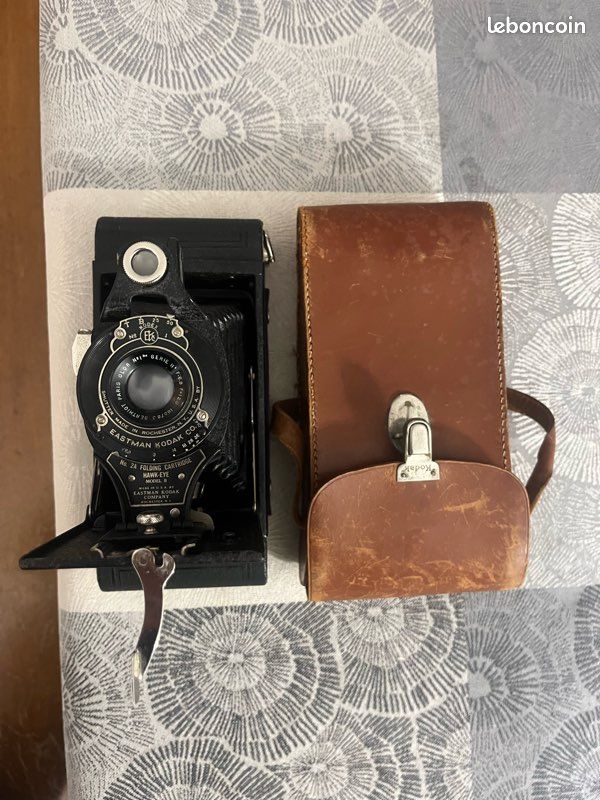 Kodak No. 2A Folding Hawk-Eye Model B | Cámara de formato medio / 120