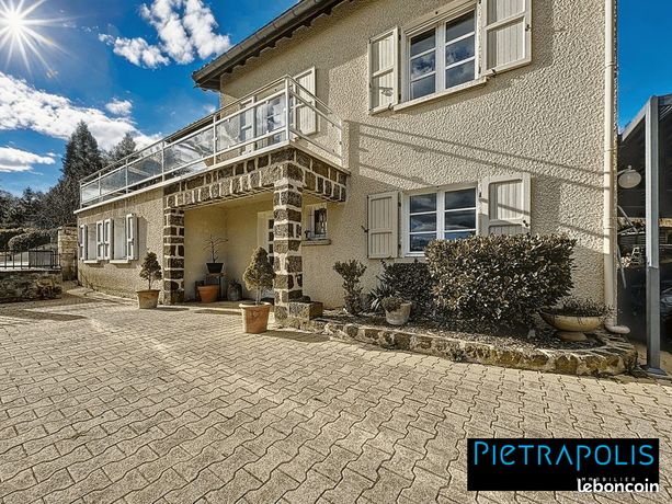 Maison 4 pièces 310 m²