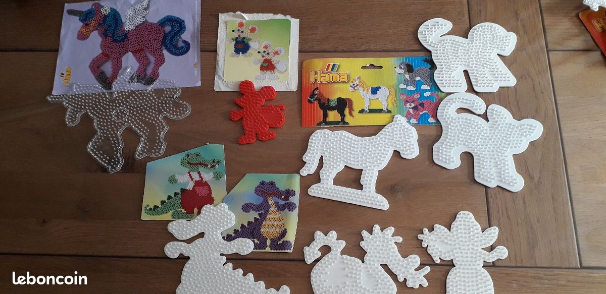 Lot de perles hama et plaques (image 2)