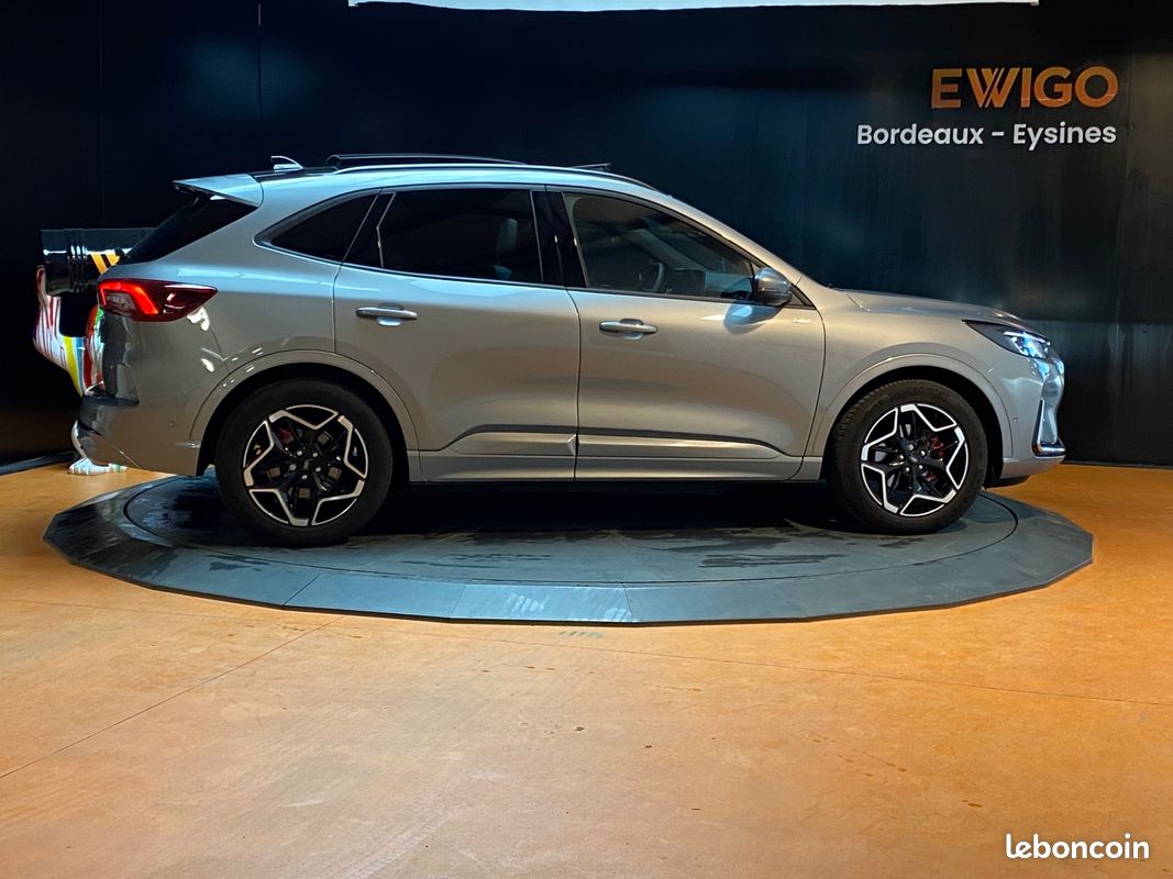 FORD KUGA 2.5 DURATEC 180H 150 HYBRID FHEV ST LINE X 4X2 / TOIT OUVRANT PANORAMIQUE / CARPLAY / CAMÉRa 360 (image 22)