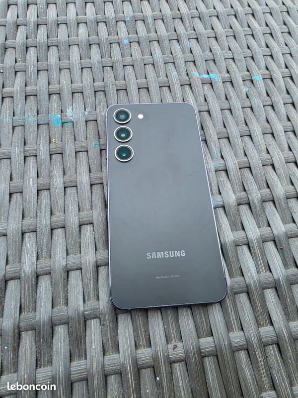 Samsung S23 noir 256 go Avec boîte (image 3)