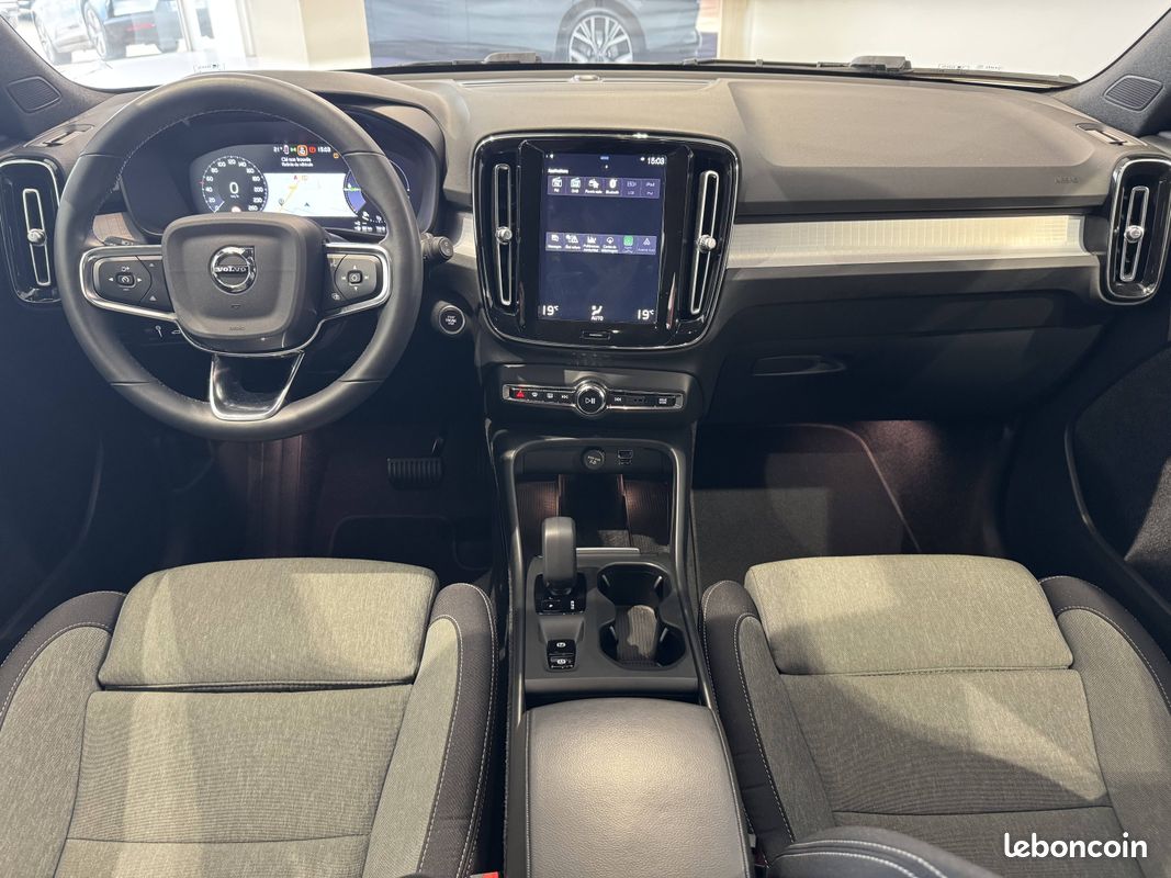 VOLVO XC40 T4 Recharge 129+82 ch DCT7 Start (image 2)