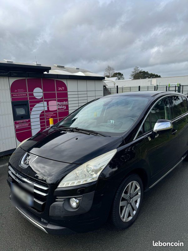 Peugeot 3008 2.0 HDi HYbrid4 200ch - Tout Cuir / Toit Pano (image 1)