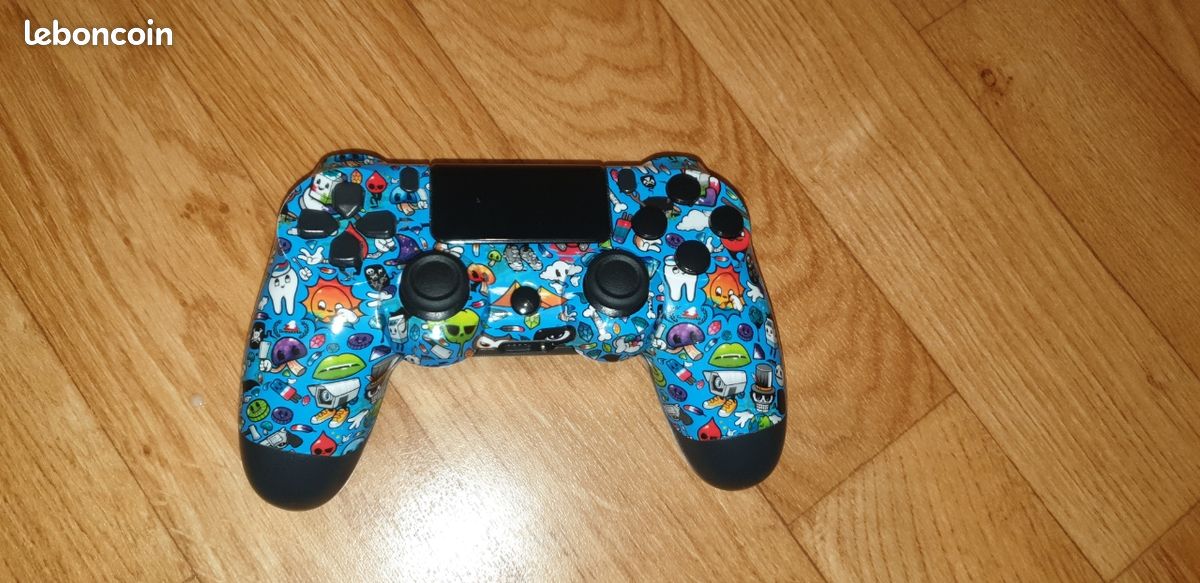 Sony PS4 Pro – bon état +1 Manettes (image 8)