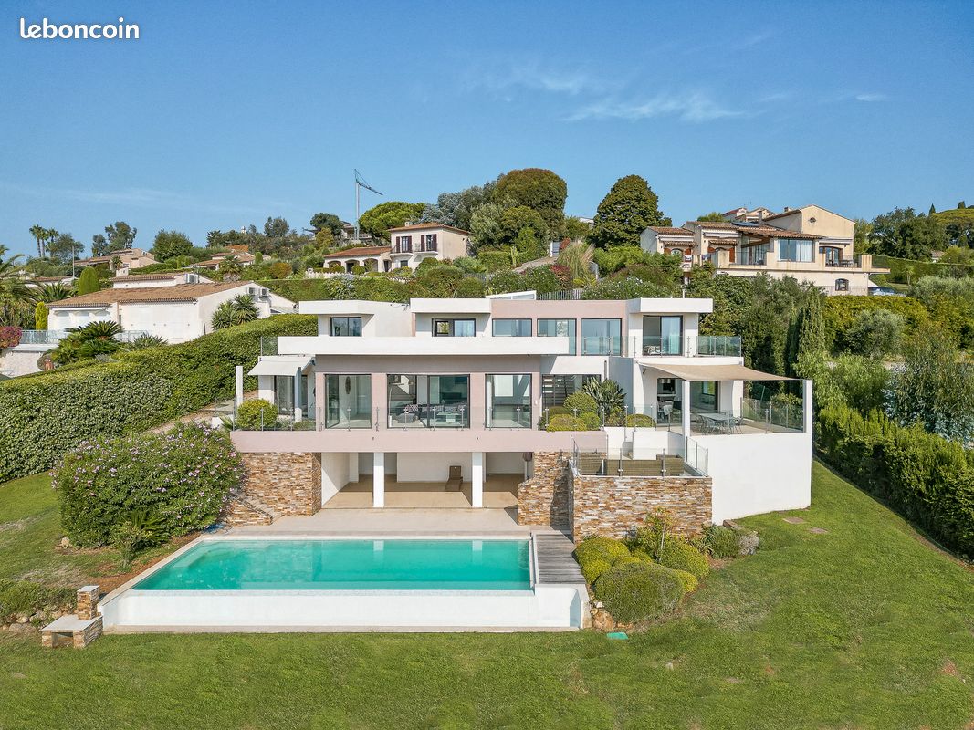 Maison 7 pièces 240 m² · à Antibes · 240 m² · 2 290 000 €