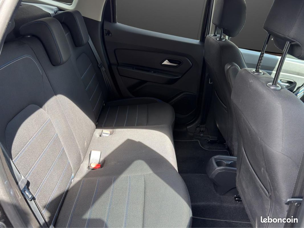 DACIA DUSTER Blue dCi 115 4x2 15 ans (image 19)