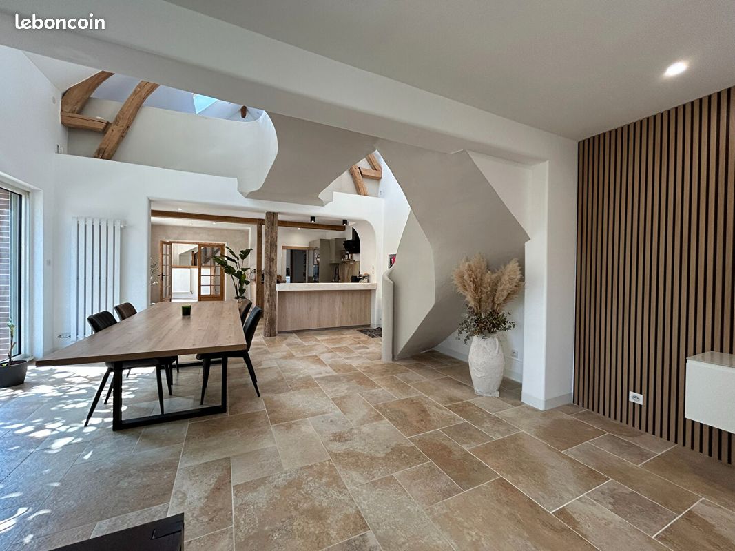 Maison 7 pièces 196 m² · à Chartres · 196 m² · 395 000 €