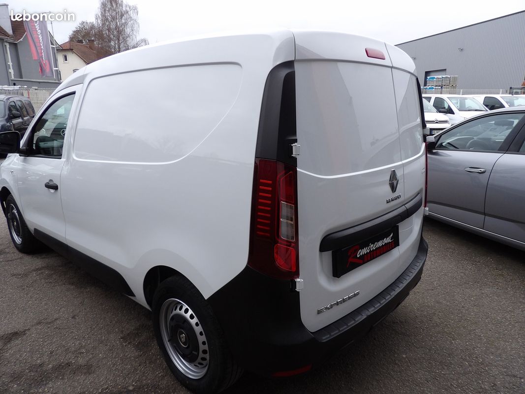 Renault EXPRESS VAN 1.5 BLUE DCI 95CH CONFORT (image 9)