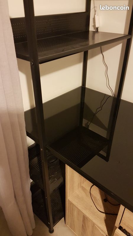 Bureau (image 2)