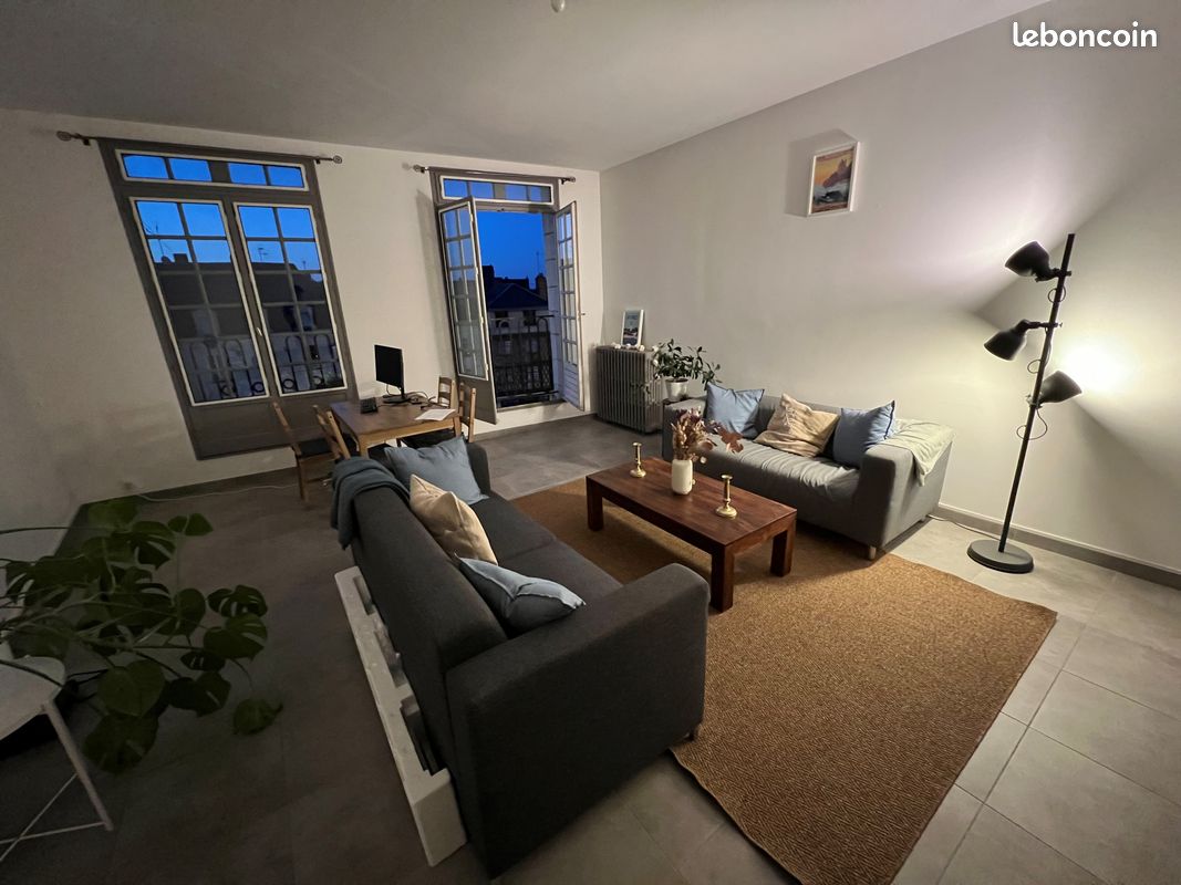Appartement 3 pièces 97 m² · à Saumur · 97 m² · 890 €