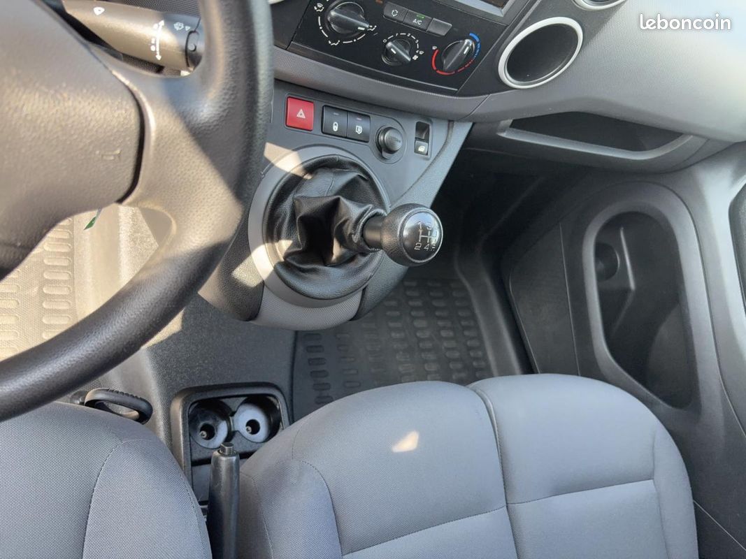 CITROEN BERLINGO 1.6 BlueHDi - 100 - GARANTIE 12 MOIS (image 22)