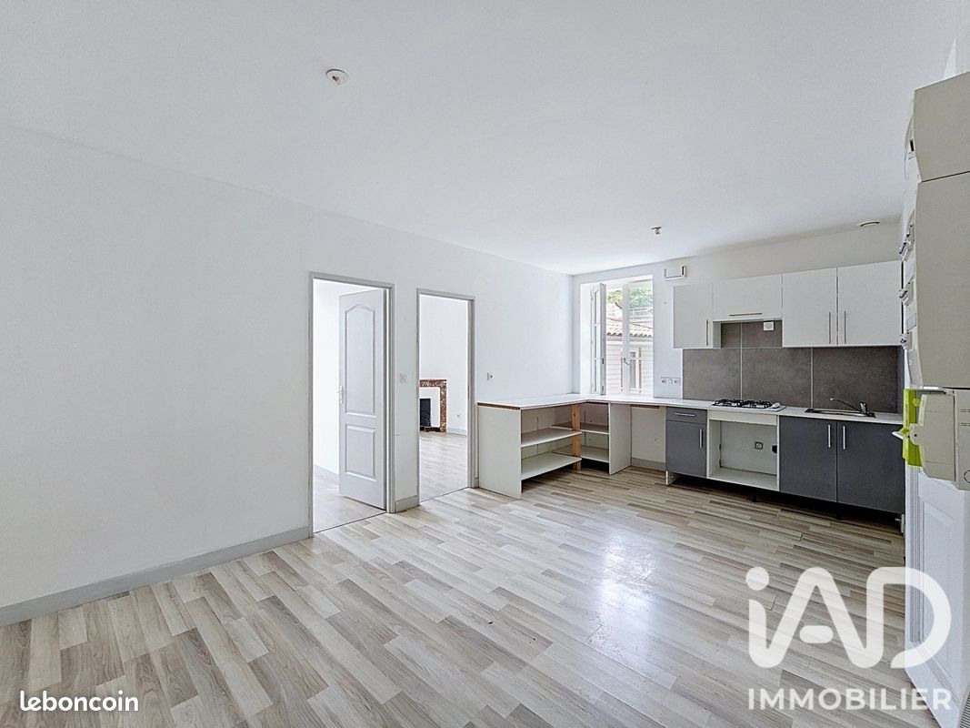 Appartement 3 pièces 48 m² · à Serrières · 48 m² · 600 €/mois