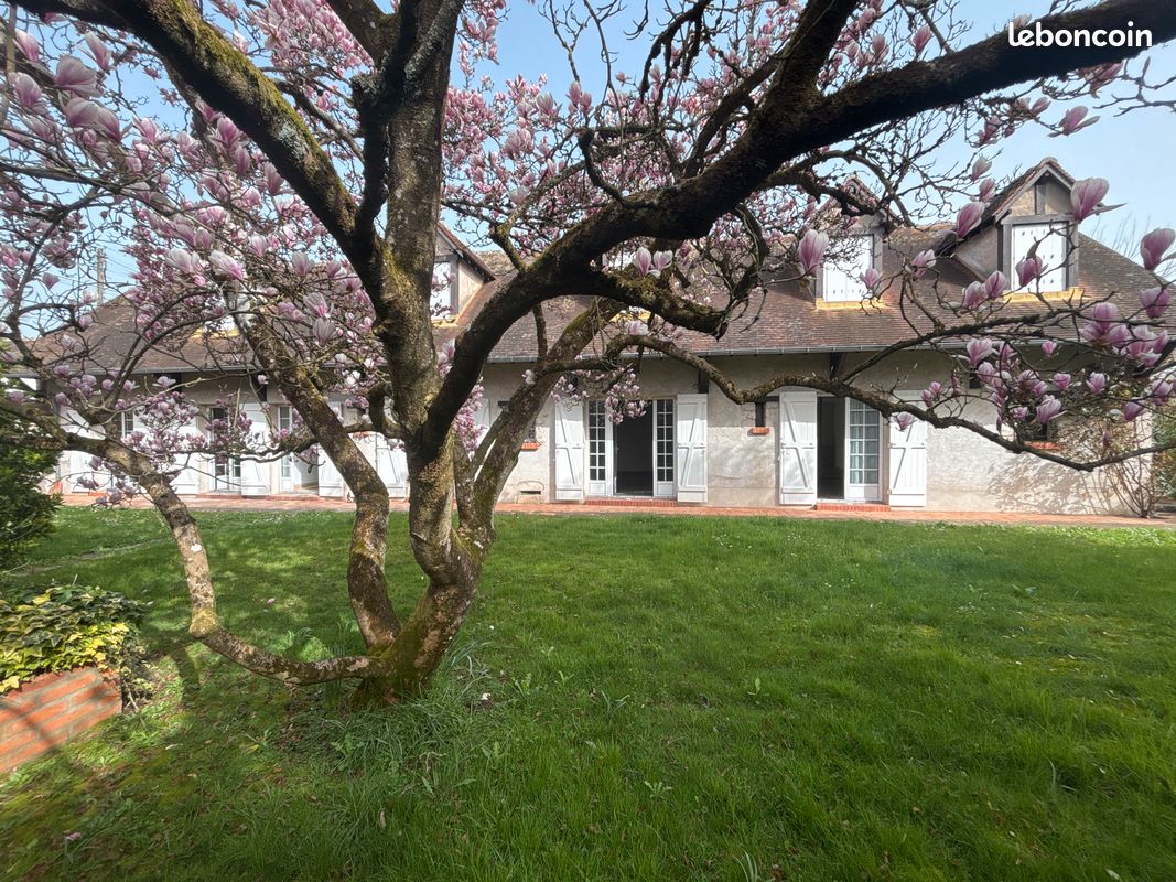 Maison 8 pièces 183 m² · à Olivet · 183 m² · 550 000 €