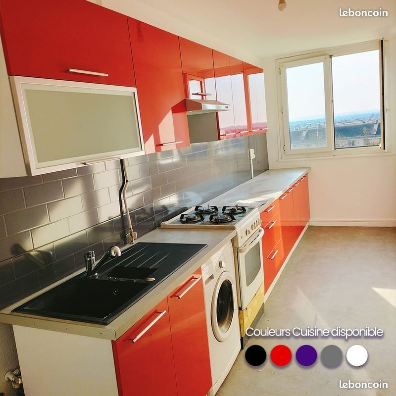 Cuisine laqué brillant rouge de luxe pour studio (image 2)