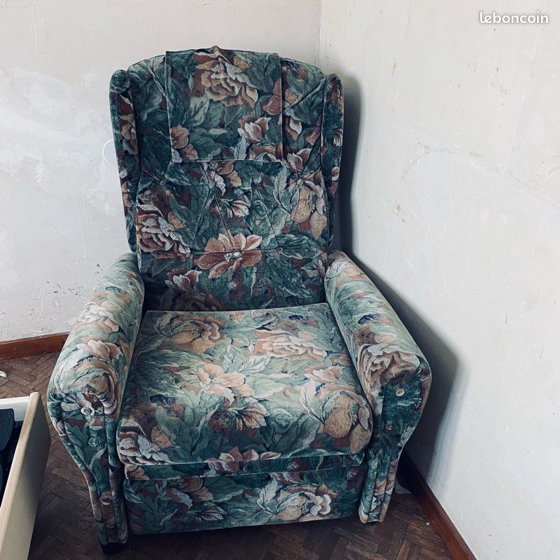 Fauteuil tissus (image 1)