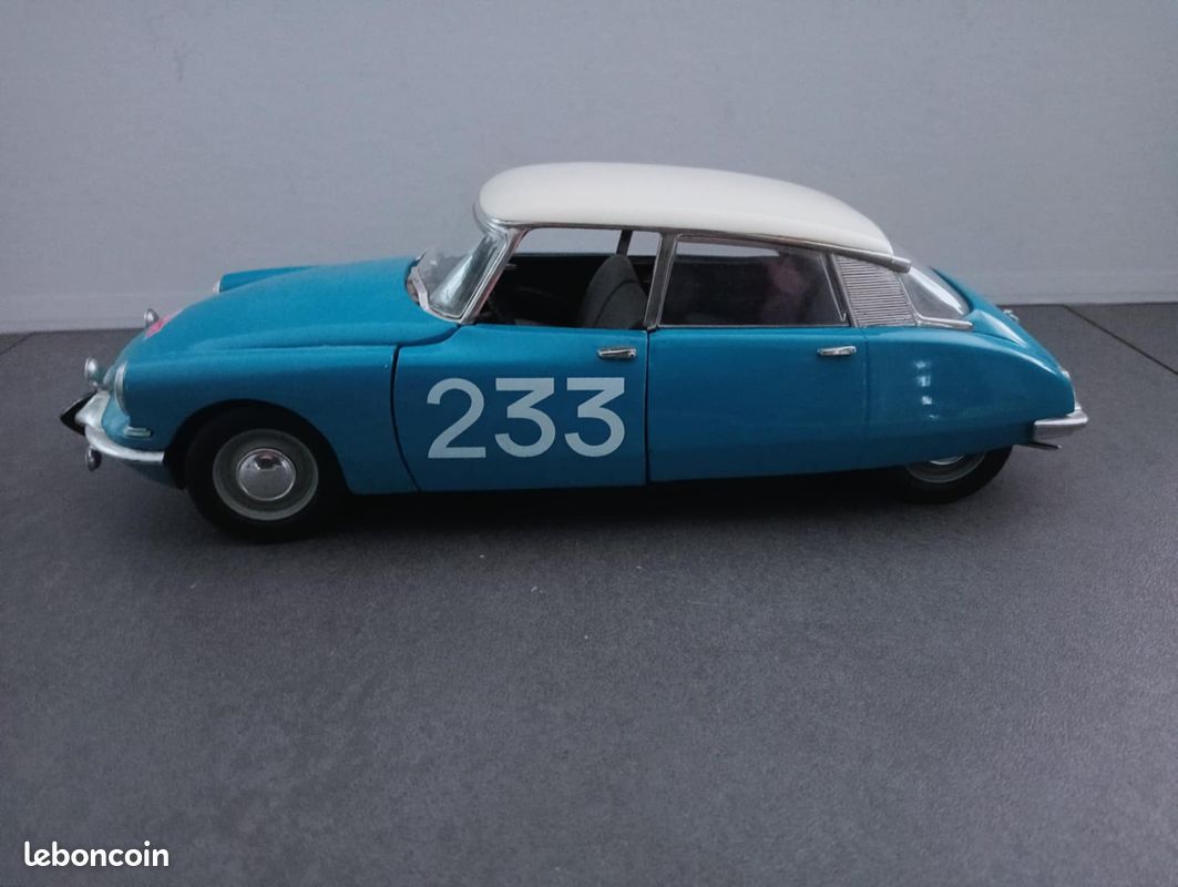Citroën DS 19 1963 – Miniature Solido 1/18 – Occasion Très Bon état