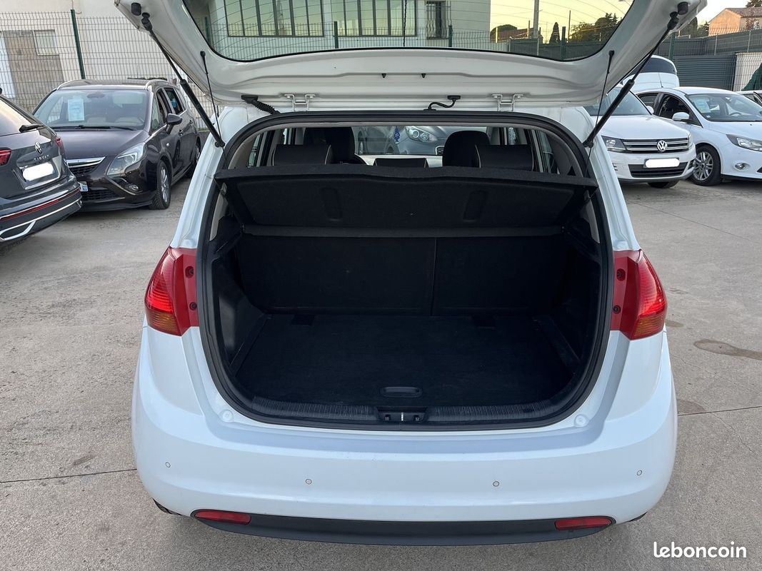 Kia VENGA 1.6 CRDI115 FAP URBAN CHIC (image 5)